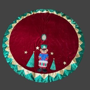 Santa's Best Christmas Eve Tree Skirt Bear Toy Soldier Red Velvet Satin Sequins